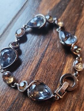 Givenchy Elegant Teardrop Crystal Bracelet in Smoky Gray